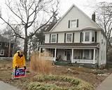 pictures of Yard Sign Installation